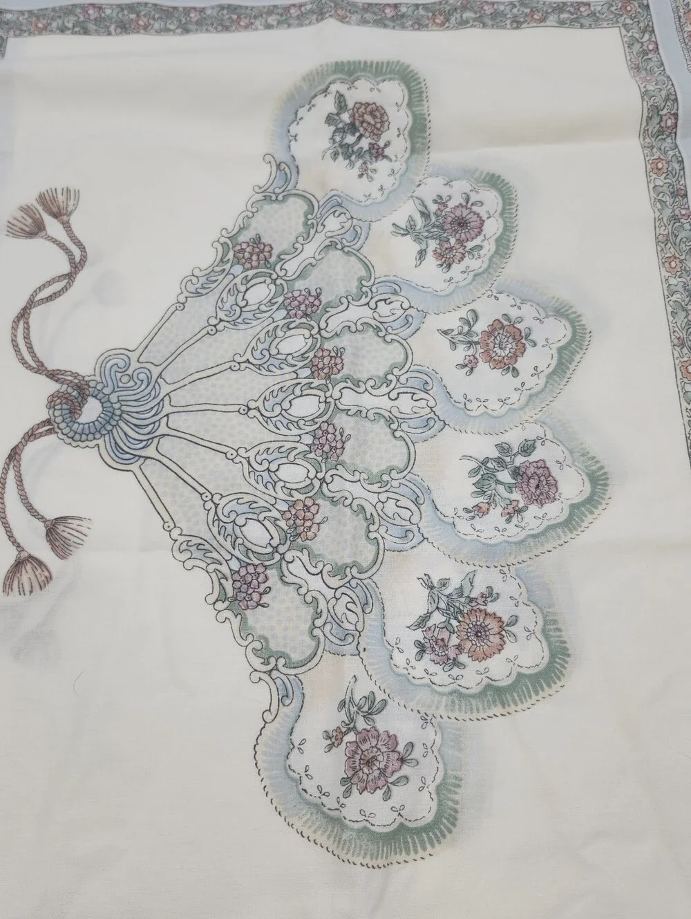 2 VTG Louis Nichole Pillowcases Floral Fan Design & Cotton Lace Edge standard